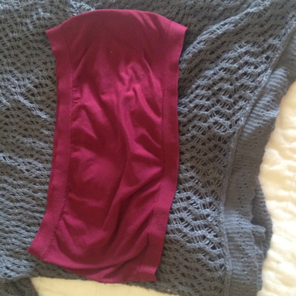 Grey knitted sweater + maroon bandeau - Picture 2 of 2