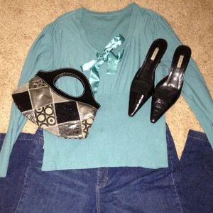 //SOLD//PROFESSIONAL TIE SWEATER.