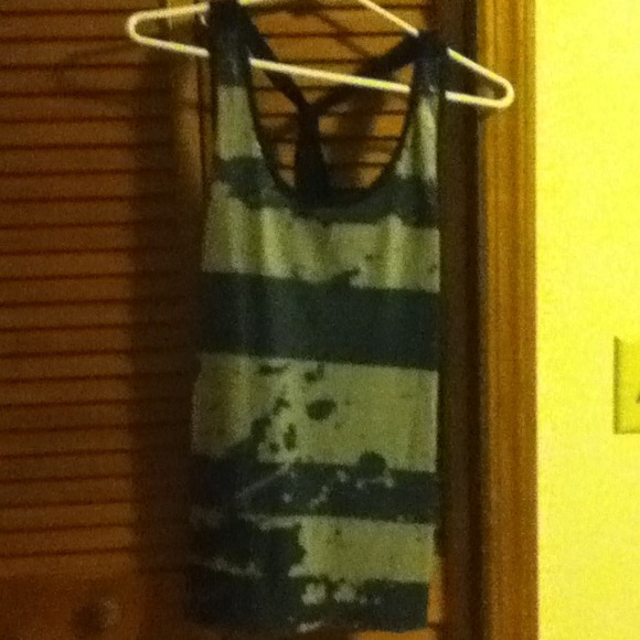 Cute sequenced top!