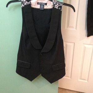 Vest with lace back