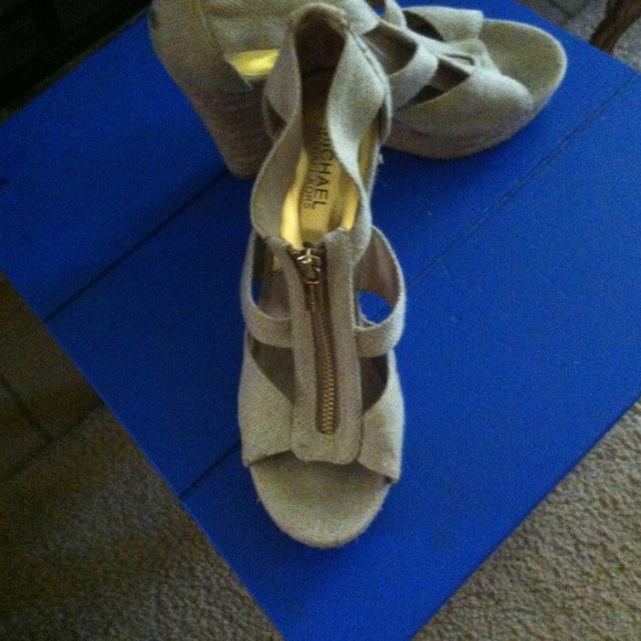 Wedge - Picture 3 of 3