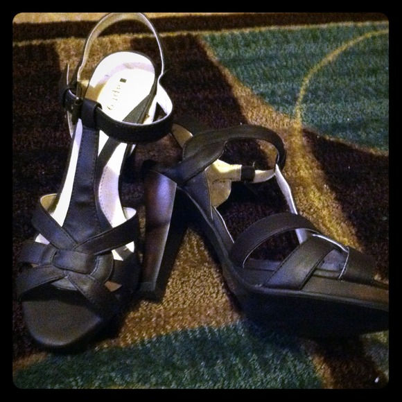 Brown heeled sandals