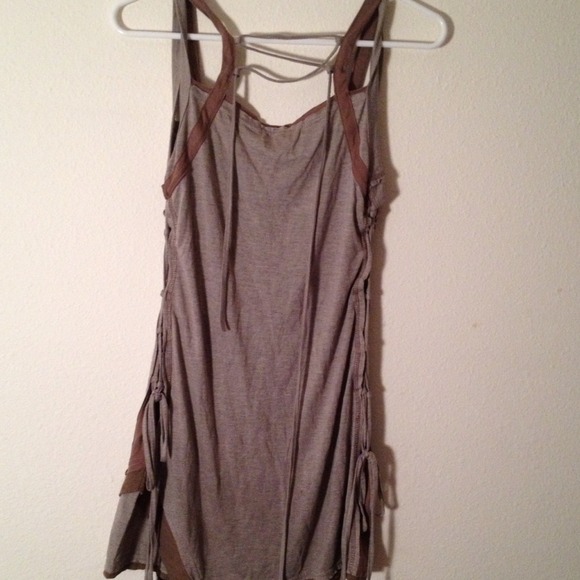 Dress - Picture 3 of 3
