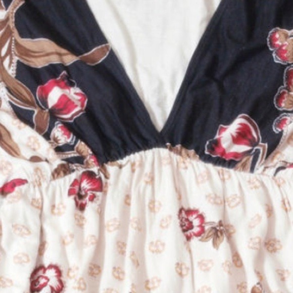 💔Clearance💔Urban Outfitters Lux Deep V-Neck Top - Picture 4 of 5