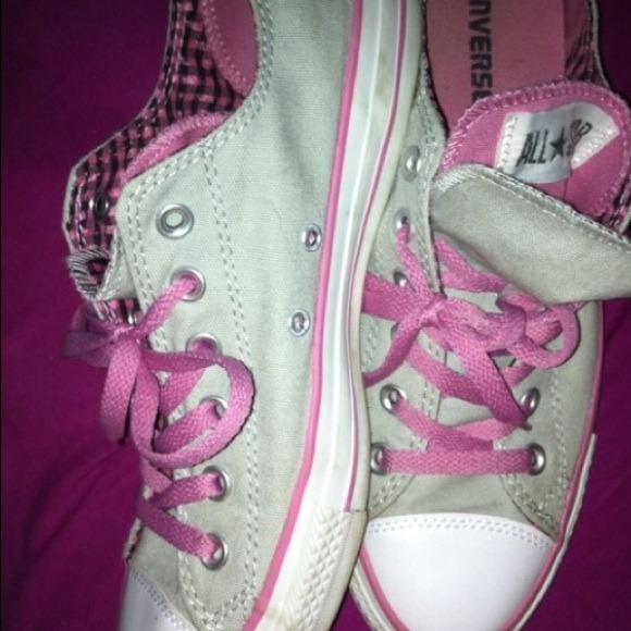 Pink & black converse ~REDUCED~
