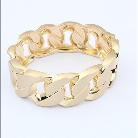 Brushed gold chunky bangle
