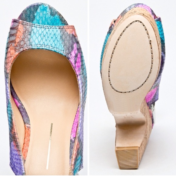 Dolce Vita Snake Skin Sling Back Platform Sandal - Picture 3 of 3