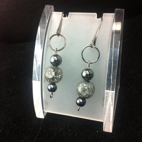 #58.  3 pc Bib Necklace - Picture 4 of 4