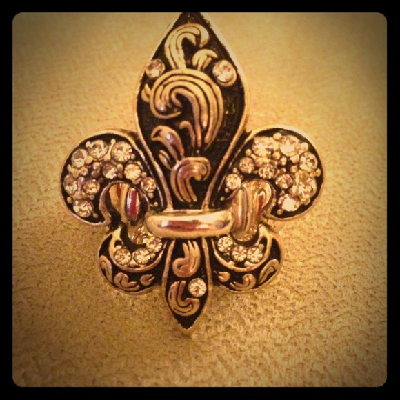 No longer available-----Fleur de Lis ring