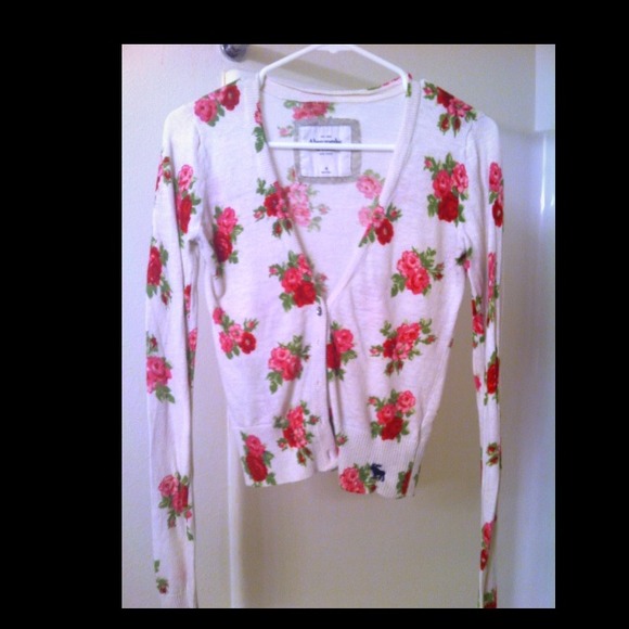 REDUCED!! Floral cardigan