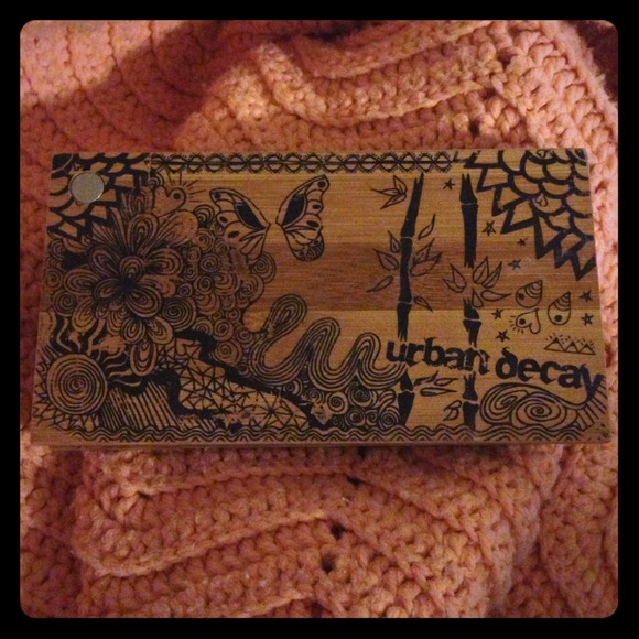 Urban decay eyeshadow palette