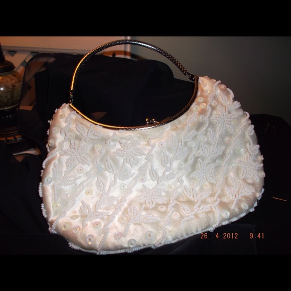 White beaded evening bag - Picture 1 of 1