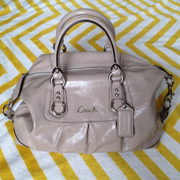 Coach Handbags - 🔴Final Price🔴Coach Ashley patent leather satchel