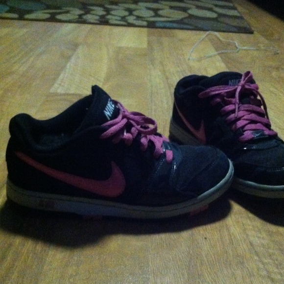 Nikes! - Picture 2 of 3