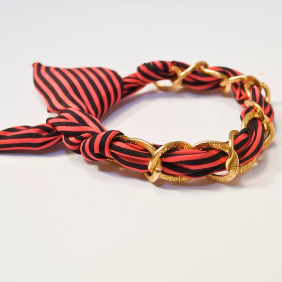 -NEW- Ribbon bracelet - Picture 2 of 3