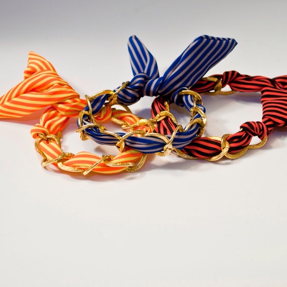 -NEW- Ribbon bracelet - Picture 3 of 3