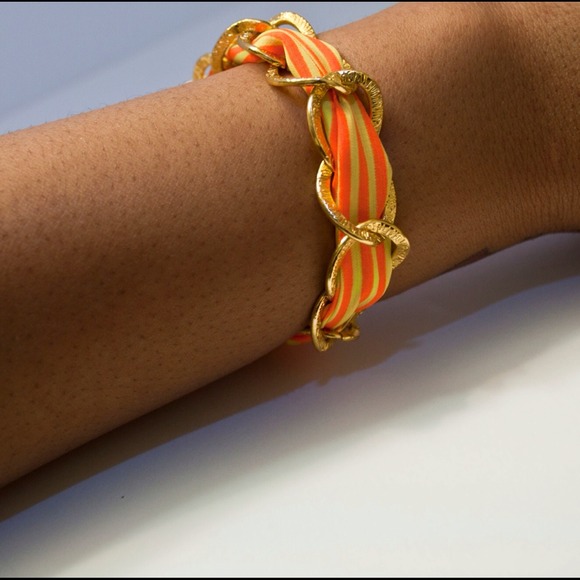 -NEW- Ribbon bracelet - Picture 2 of 3