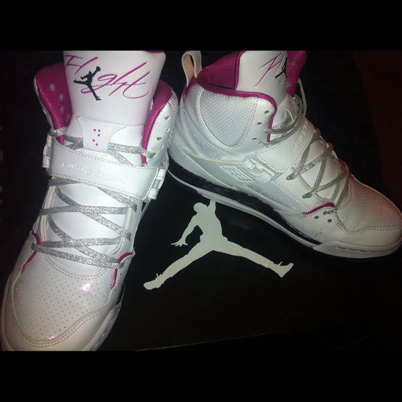Jordan flight size 6 youth