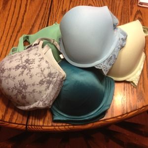 RESERVED!!! Victoria's Secret bras