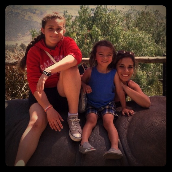 🌴Meet Your Seller--Me and my 2 younger kids🐙🐠