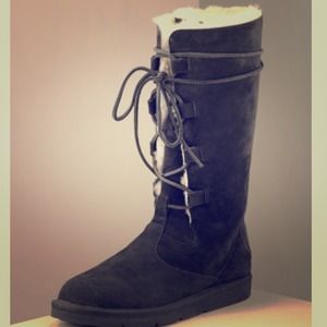 NWOT UGG Whitley Black Laced Boot