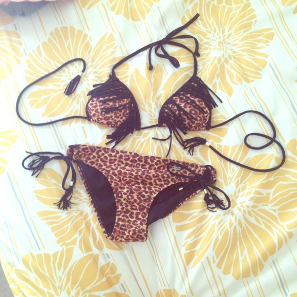 Sexy leopard bikini with baja fringe 👙