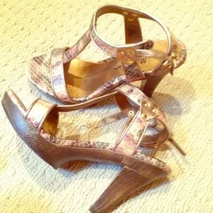 Size 6 heels 4" heels worn 2x
