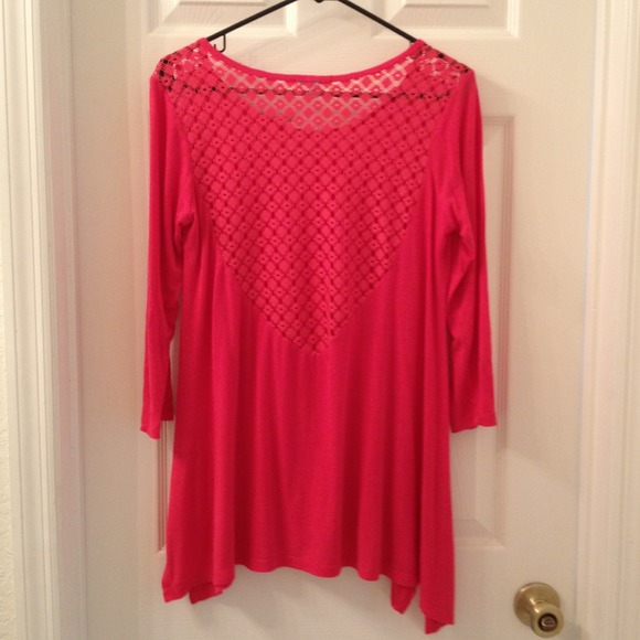 Larsen Gray soft bright pink multi length shirt - Picture 2 of 2