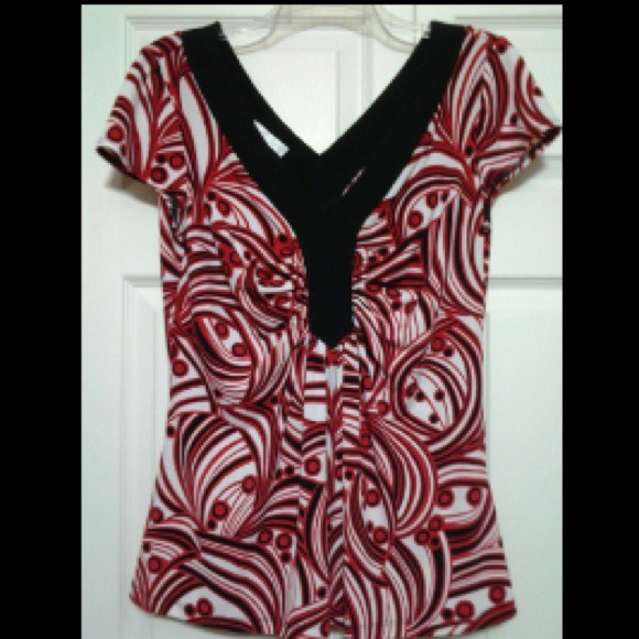 Red black and white top
