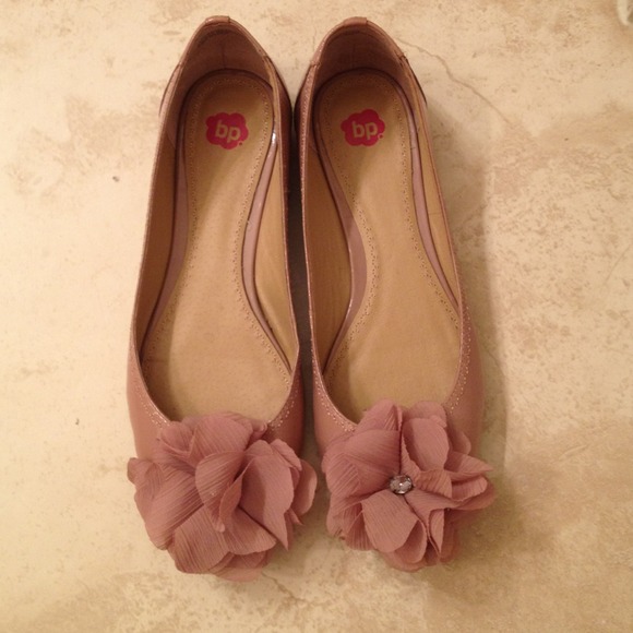 BP  Shoes - Hold! Adorable & girly BP mauve/pink ballet shoes!