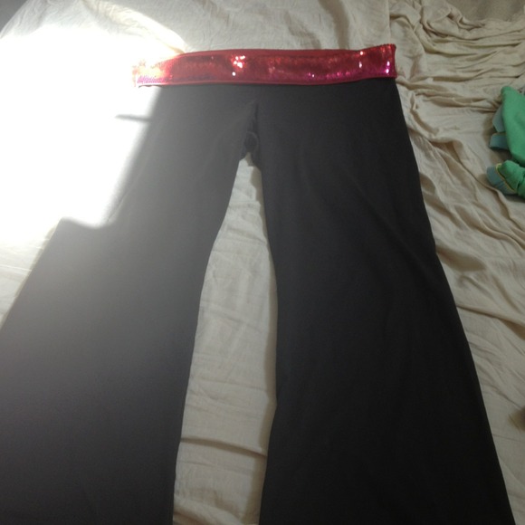 🔴SOLD🔴Victoria's Secret sequin band yoga pants - Picture 1 of 3