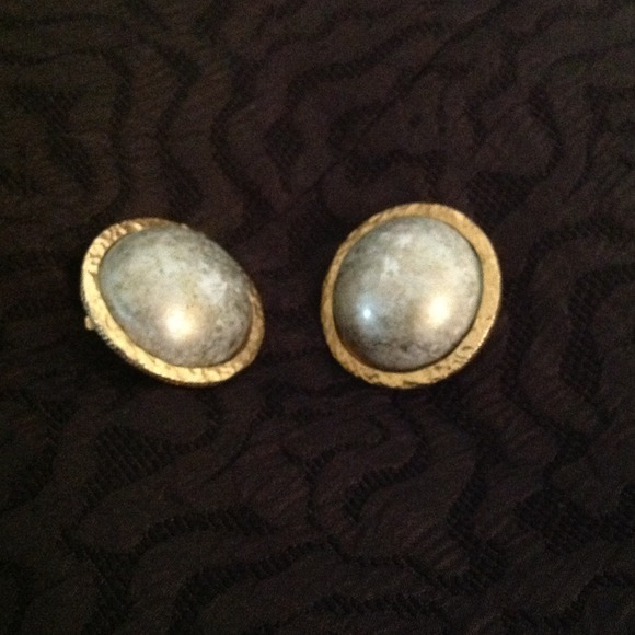 Jade and gold earrings