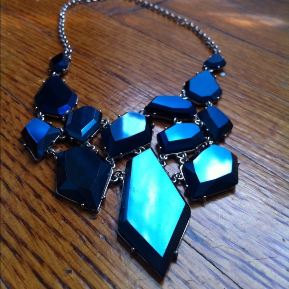 SOLD ❌ HOST PICK ⭐ Forever 21 Geometric Necklace