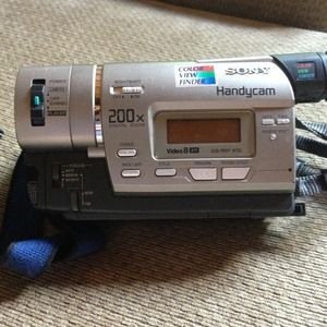Traded.......🌀🌀Sony HandyCam 200X digital Zoom🌀