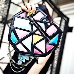 Geometric heart shaped cross body purse