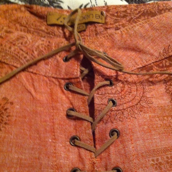 Arden B. size 10. lace-up front pant.