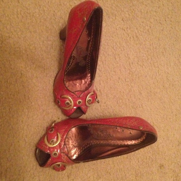 Naughty Monkey size 6.5 red open toe shoes