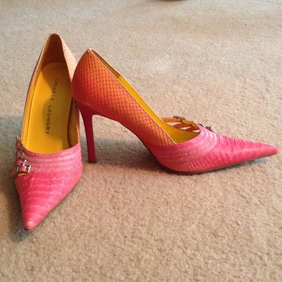 Chinese Laundry Pumps