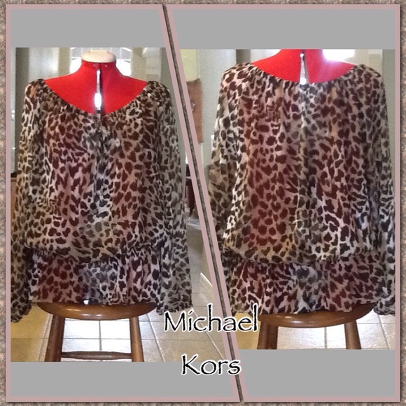 Leopard print top.