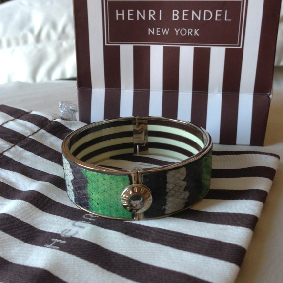 🚫🚫SOLD🚫🚫Henri Bendel Bangle