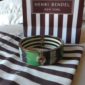 🚫🚫SOLD🚫🚫Henri Bendel Bangle