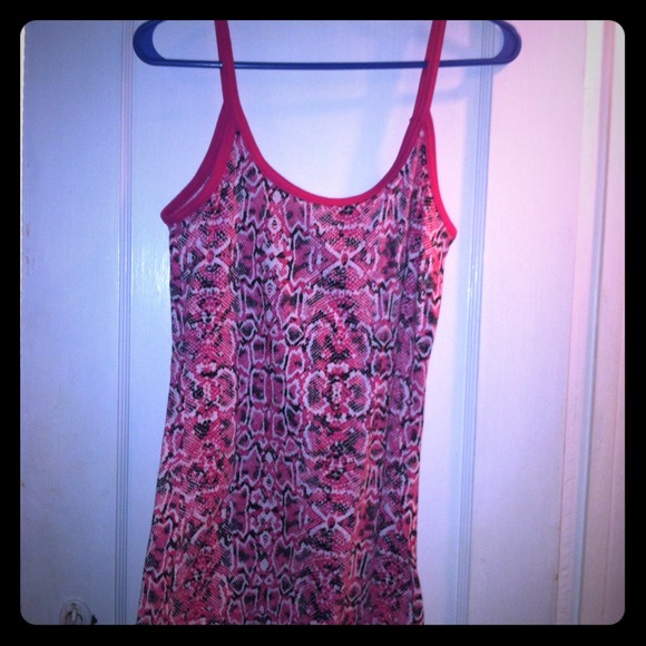 🎀Snakeskin Pink pattern tank🎀