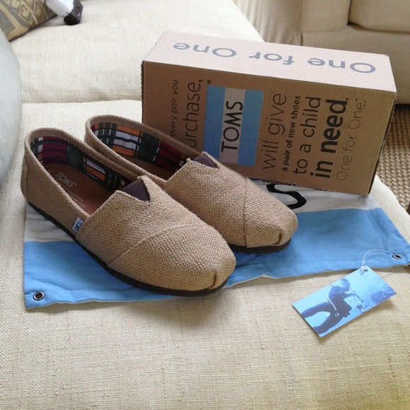TOMS Shoes - New TOMS Classics Natural Burlap Box 7/8 Box