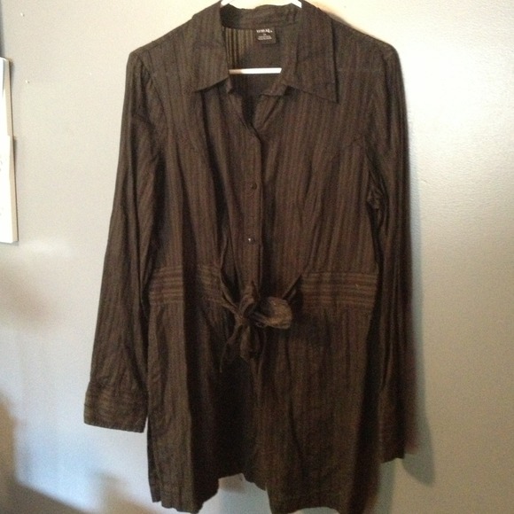 Long black blouse/tunic