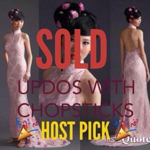 👘TWO SETS OF CHOPSTICKS AND CASE👘 GREAT FOR UPDO