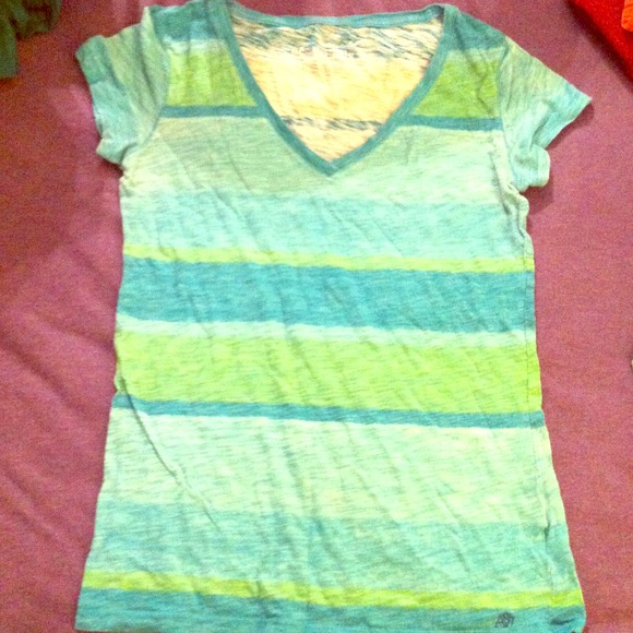 Aeropostale Ombre V-neck