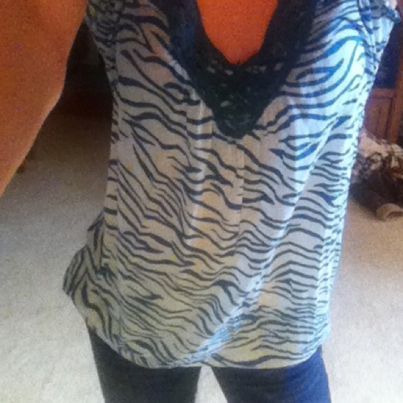 ❌SOLD IN BUNDLE❌ - Picture 2 of 2