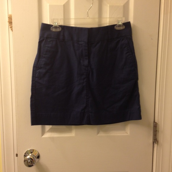 Vineyard Vines navy blue skirt