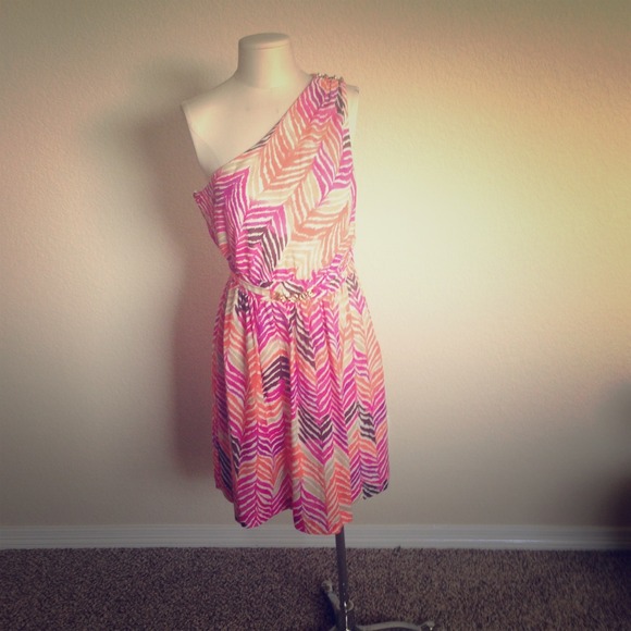 🚫SOLD ON EBAY🚫 Trina Turk dress size 12
