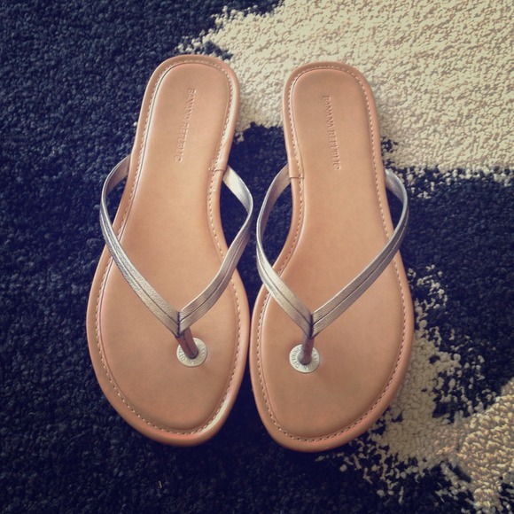 Banana Republic Shoes - Leather flip flops in pewter color. Worn once!